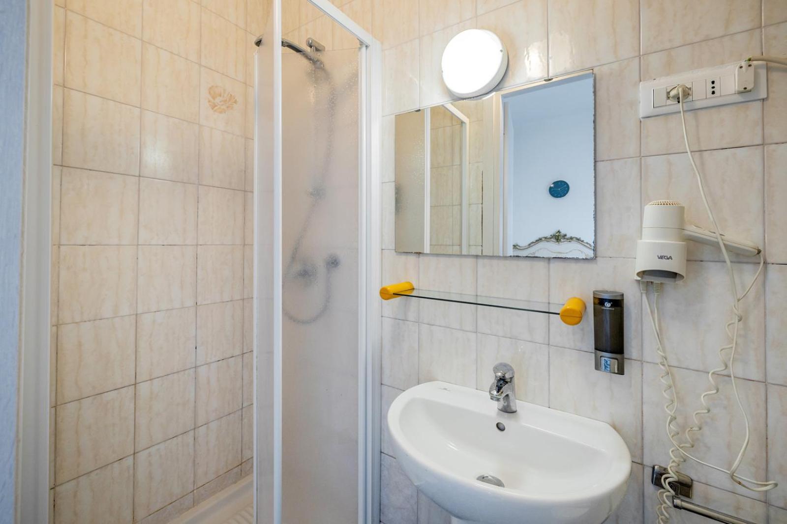 B&B Oasi Finale Ligure Ngoại thất bức ảnh