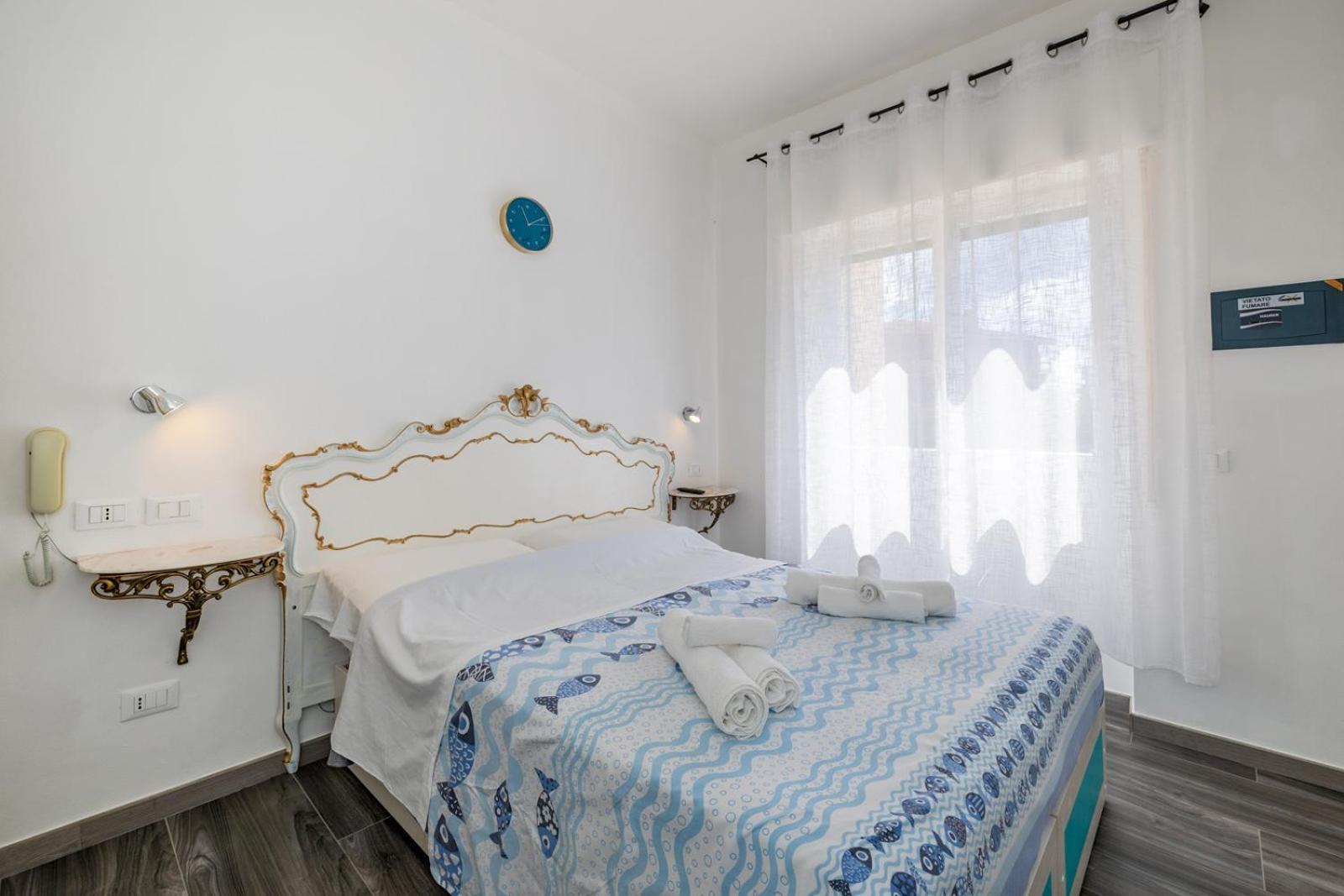 B&B Oasi Finale Ligure Ngoại thất bức ảnh